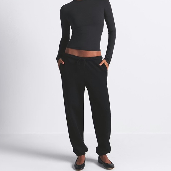 SKIMS Pants - SKIMS Women’s Black Cotton Fleece Classic Jogger Sweatpants size: XL